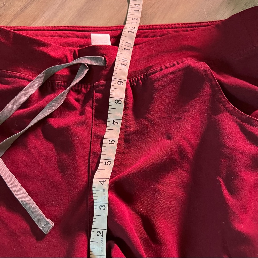 FIGS Kade Cargo Scrub Pants Women Anti-Wrinkle Medical Burgundy Size Large Tall - Picture 14 of 16